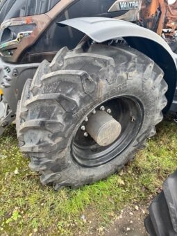 Valtra T215 Agricultural Tractor full