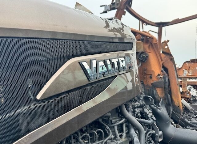 Valtra T215 Agricultural Tractor full