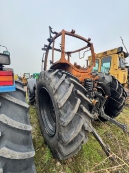 Valtra T215 Agricultural Tractor full