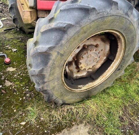 Massey Ferguson 3085 4WD Tractor full