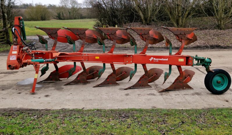 Kvernland LD 85-240 5 furrow plough full