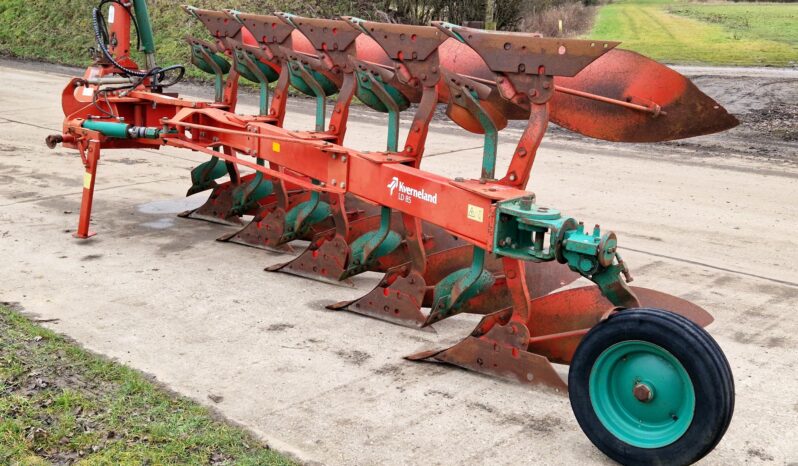 Kvernland LD 85-240 5 furrow plough full