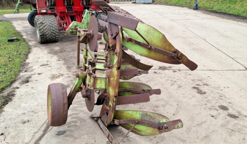 1982 Dowdeswell PP8A 4 furrow reverisble plough full