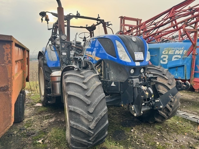 2020 New Holland T7.260 Agricultural Tractor