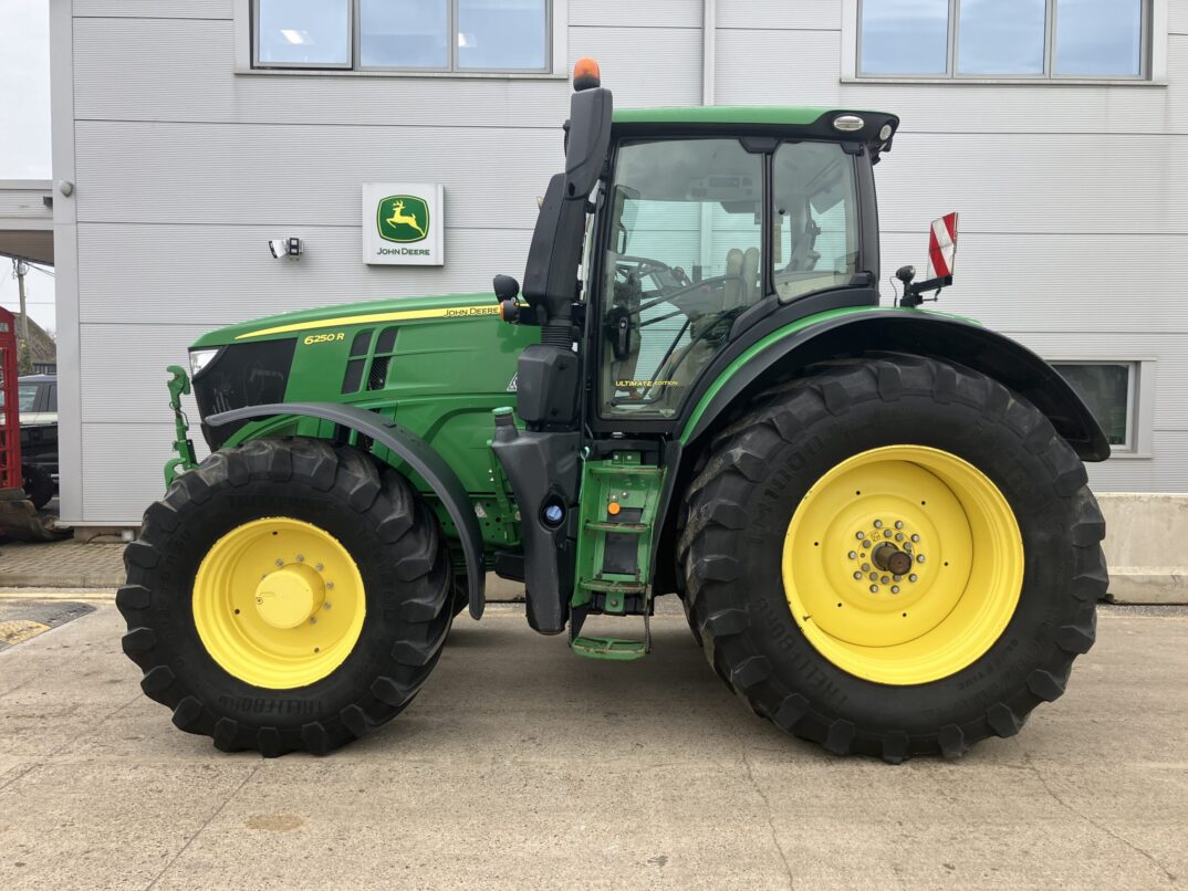 John Deere 6250R