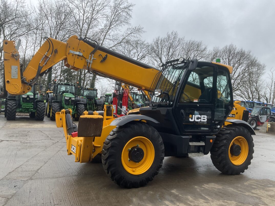 JCB 540-140 HI VIZ