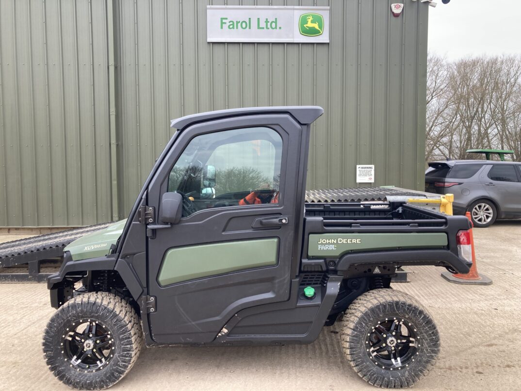 John Deere XUV865M Gator