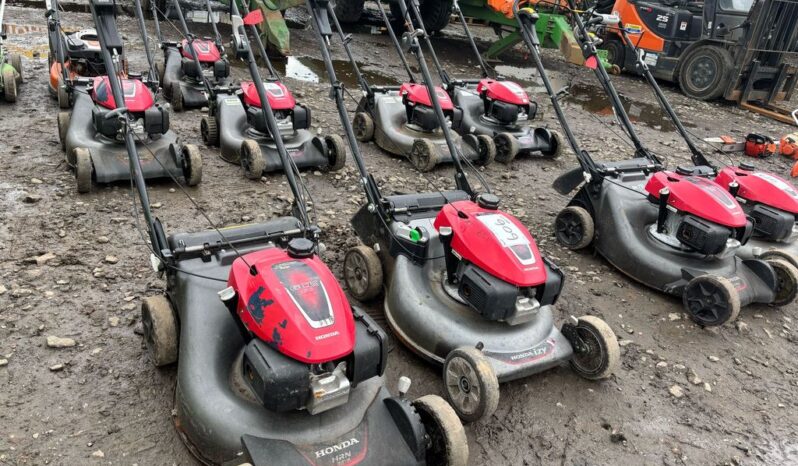 2014 X2 HONDA PETROL MOWERS   For Auction on 2025-03-18 full