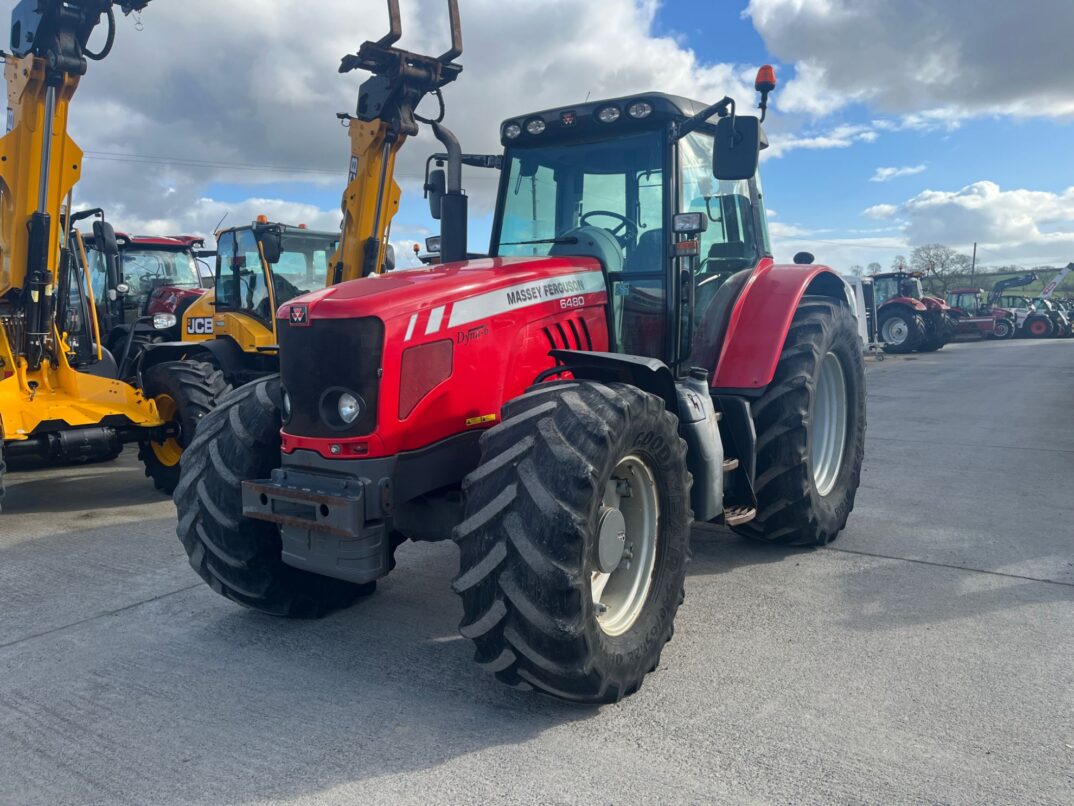 2010 Massey Ferguson 6480 in Carmarthenshire