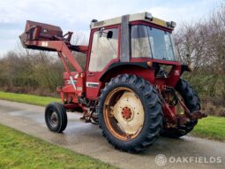 1985 International 685XL 2WD Tractor full