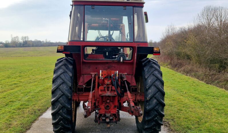 1985 International 685XL 2WD Tractor full