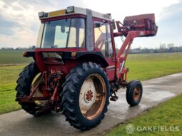 1985 International 685XL 2WD Tractor full