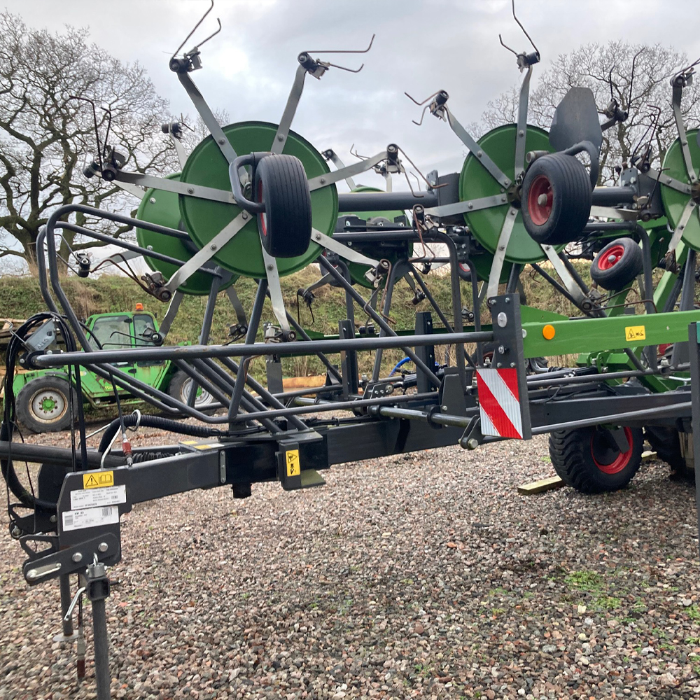 Used Fendt Lotus 1020 trailed tedder