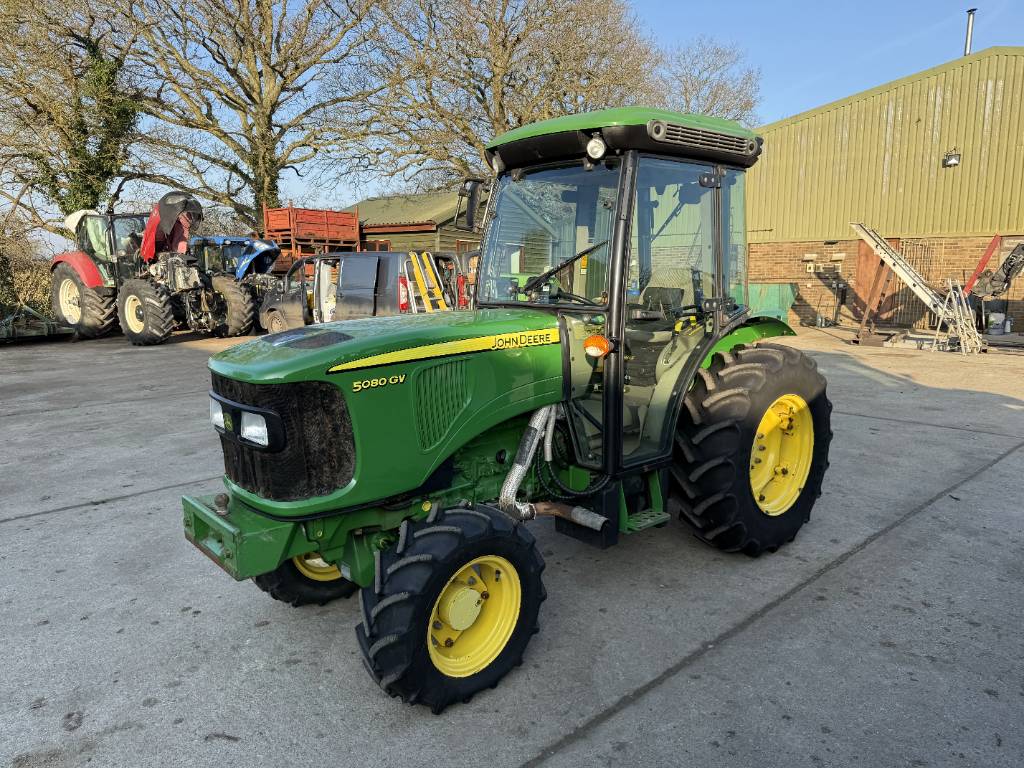 2013 John Deere 5080 GV