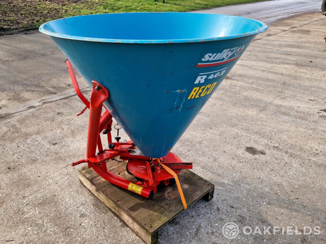 Reco Sulky R402 single disc spreader