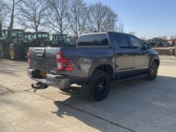 TOYOTA HILUX INVINCIBLE X full