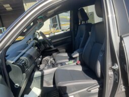 TOYOTA HILUX INVINCIBLE X full