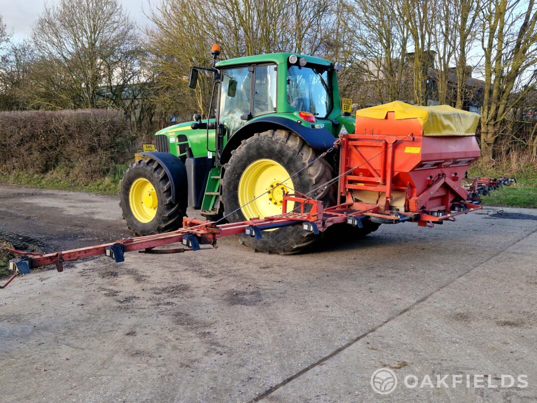 1993 Kuhn Aero 2212 fertiliser spreader