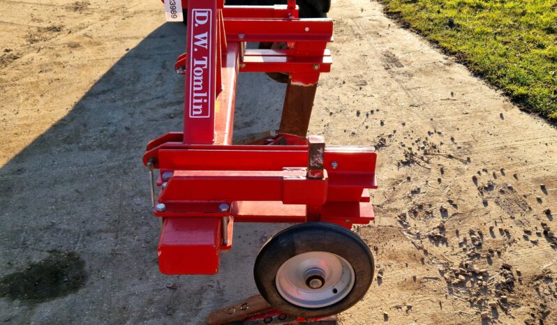 D.W Tomlin 2 leg Medium Subsoiler full