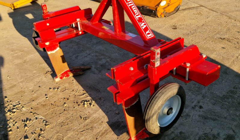 D.W Tomlin 2 leg Medium Subsoiler full