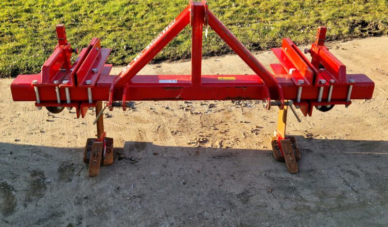 D.W Tomlin 2 leg Medium Subsoiler full