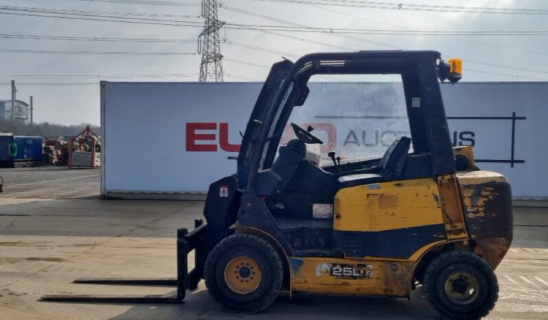 JCB TLT25D Teletruk For Auction: Leeds, UK – 30th April, 1st, 2nd & 3rd May 25 full