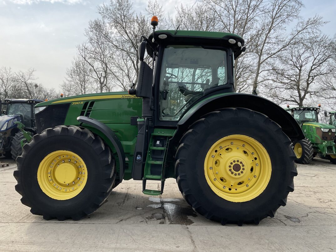 JOHN DEERE 7310R