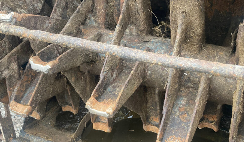 Used West 1600 dual muck spreader full