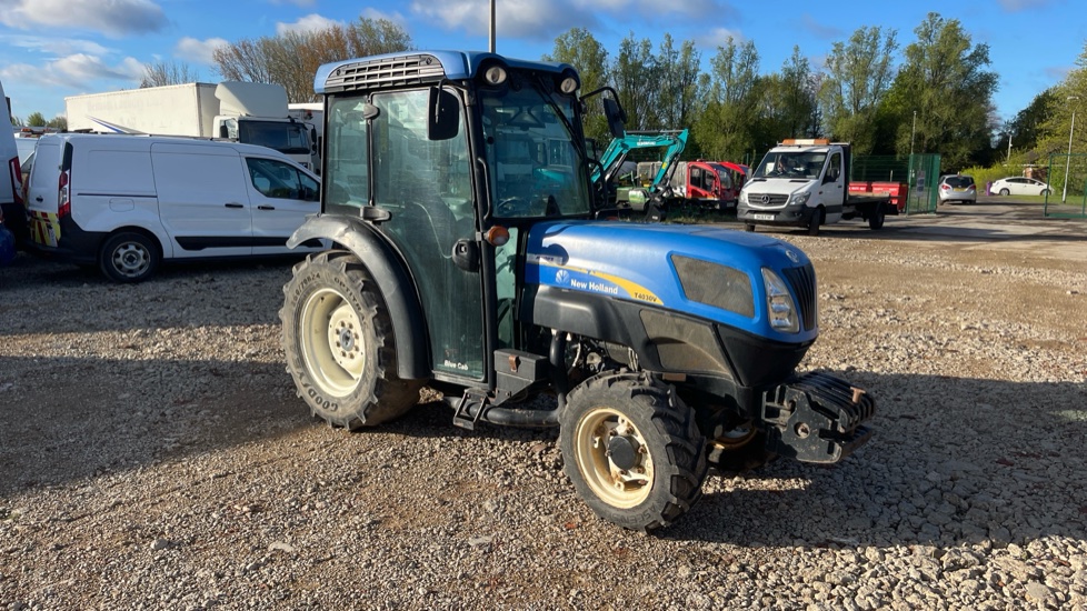 2011 NEW HOLLAND T4030V  For Auction on 2025-05-20 at 08:30