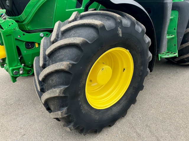 John Deere 6R 150