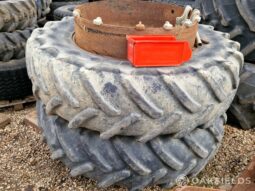 Stocks 18.4 X 38 Dual wheels full