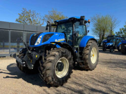 Used 2024 NEW HOLLAND T7.270 AUTO COMMAND Front linkage, Front PTO, Front couplers and electrics, intelliview 4, GPS ready, power beyond, isobus, twin beacons, 16 Led work lights, for sale in Oxfordshire full