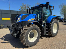 Used 2024 NEW HOLLAND T7.210 Loader ready, Front linkage, creep gears, 50kph, twin beacons, 8 led work lights, tyres at 95%, still in warranty for sale in Oxfordshire full