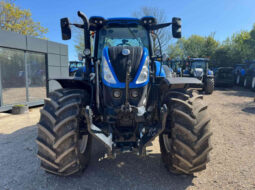 Used 2024 NEW HOLLAND T7.210 Loader ready, Front linkage, creep gears, 50kph, twin beacons, 8 led work lights, tyres at 95%, still in warranty for sale in Oxfordshire full
