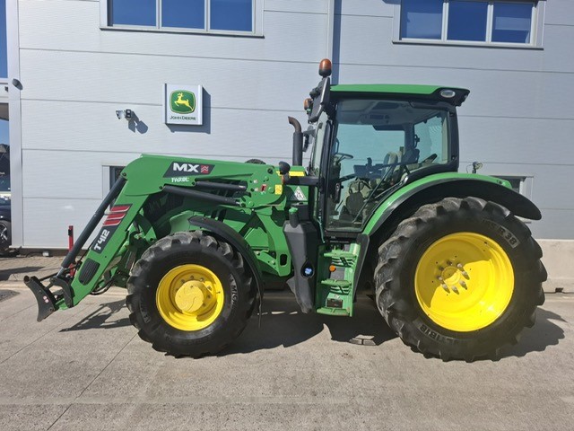 John Deere 6135R