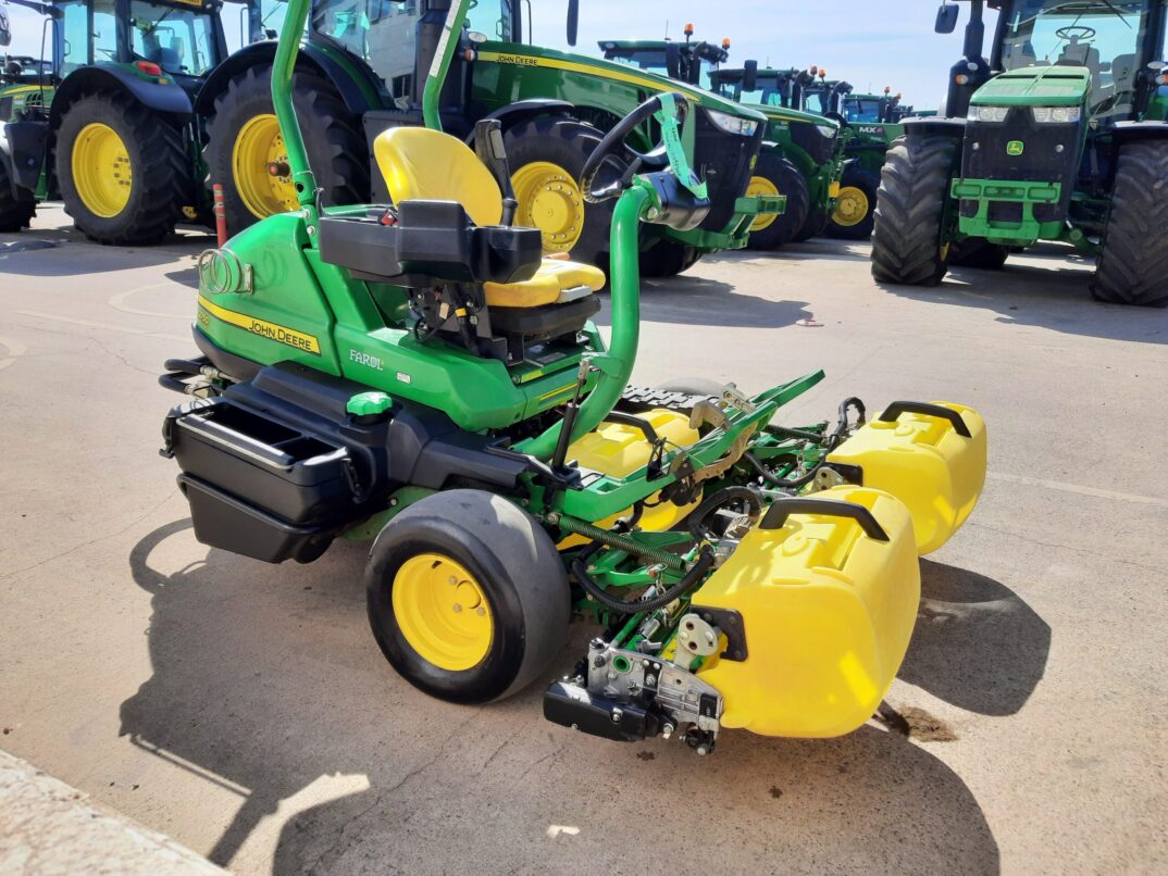 John Deere 2750E Hybrid