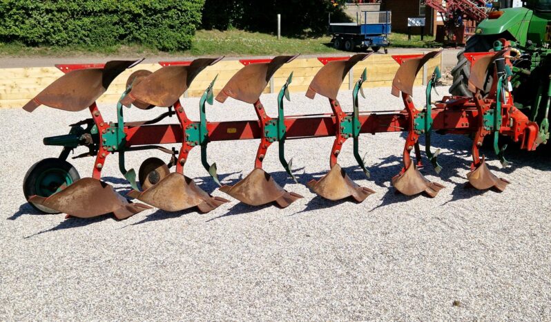Kverneland LB85-300 6 furrow plough full