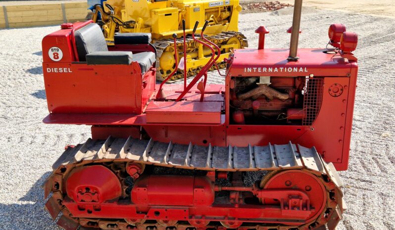 International BTD8 series 82 tracked crawler full