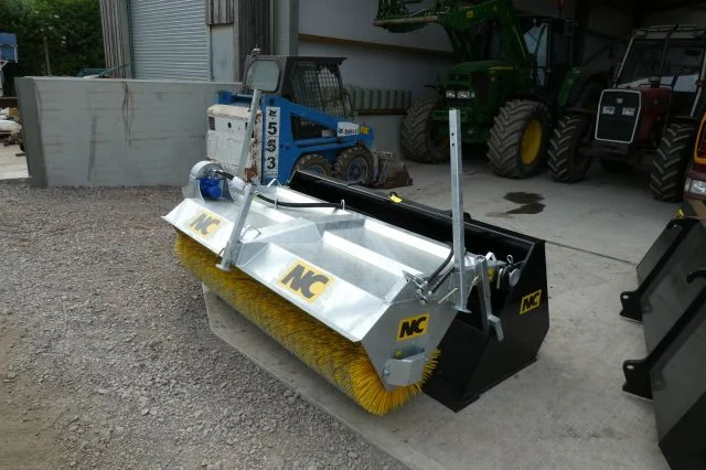 Nc Bucket Brush Brand New 2021 Jcb Brackets
