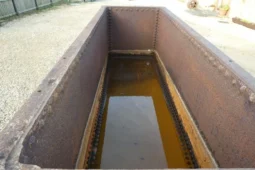 Metal Antique Trough 10ft Long Riveted full