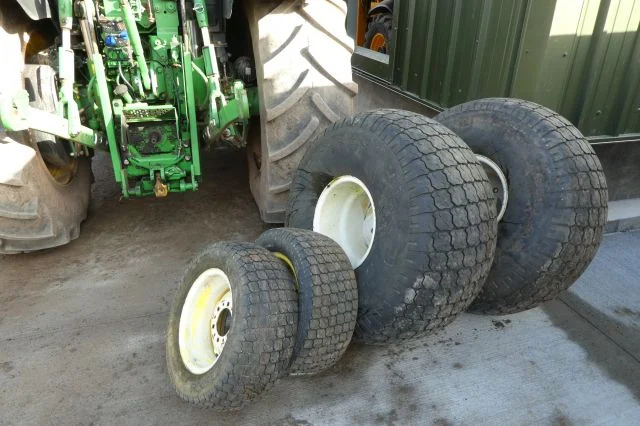 New Holland Tn75 Grass Tyres Good Order