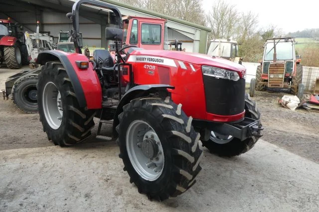 2017 Massey Ferguson 4708 Tractor Year 2017 2500 Hours