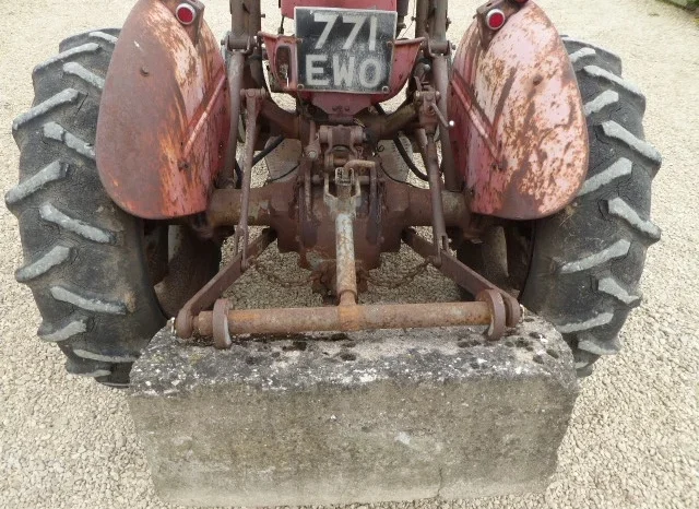 Massey Ferguson 2620 2wd Tractor full