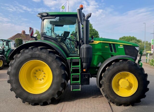 John Deere 6R 250 full