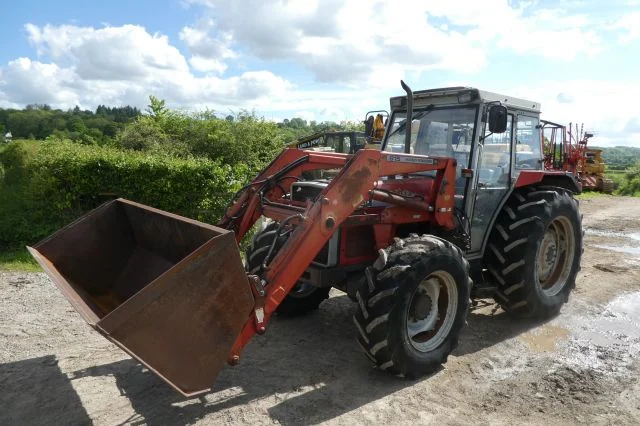 Massey Ferguson 390 4wd Tractor With Loader 1996