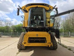2019 New Holland CR10.90 Combine Harvester with 2019 MacDon FD140 Header – WA19 FFO For Auction on 2025-05-14 Ref: 5167/2 full