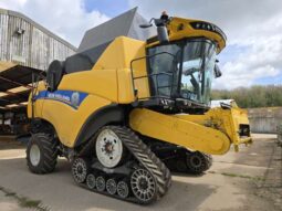2022 New Holland CX8.90 Combine Harvester with New Holland Varifeed Header – WJ22 YNU For Auction on 2025-05-14 Ref: 5167/3 full