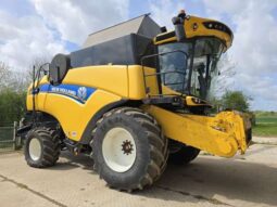 2017 New Holland CX8.80 Combine Harvester with New Holland Varifeed Header – WA18 EJU For Auction on 2025-05-14 Ref: 5167/4 full
