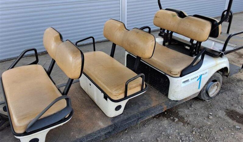 1 CUSHMAN 8 SEATER PETROL BUGGY.NO RUNNING HOURS. NSR TYRE DAMAGED  For Auction on 2025-05-28 full