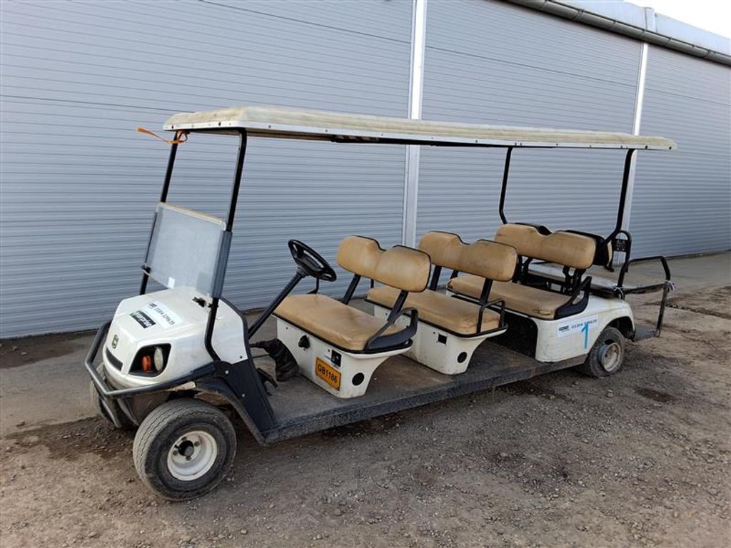 1 CUSHMAN 8 SEATER PETROL BUGGY.NO RUNNING HOURS. NSR TYRE DAMAGED  For Auction on 2025-05-28